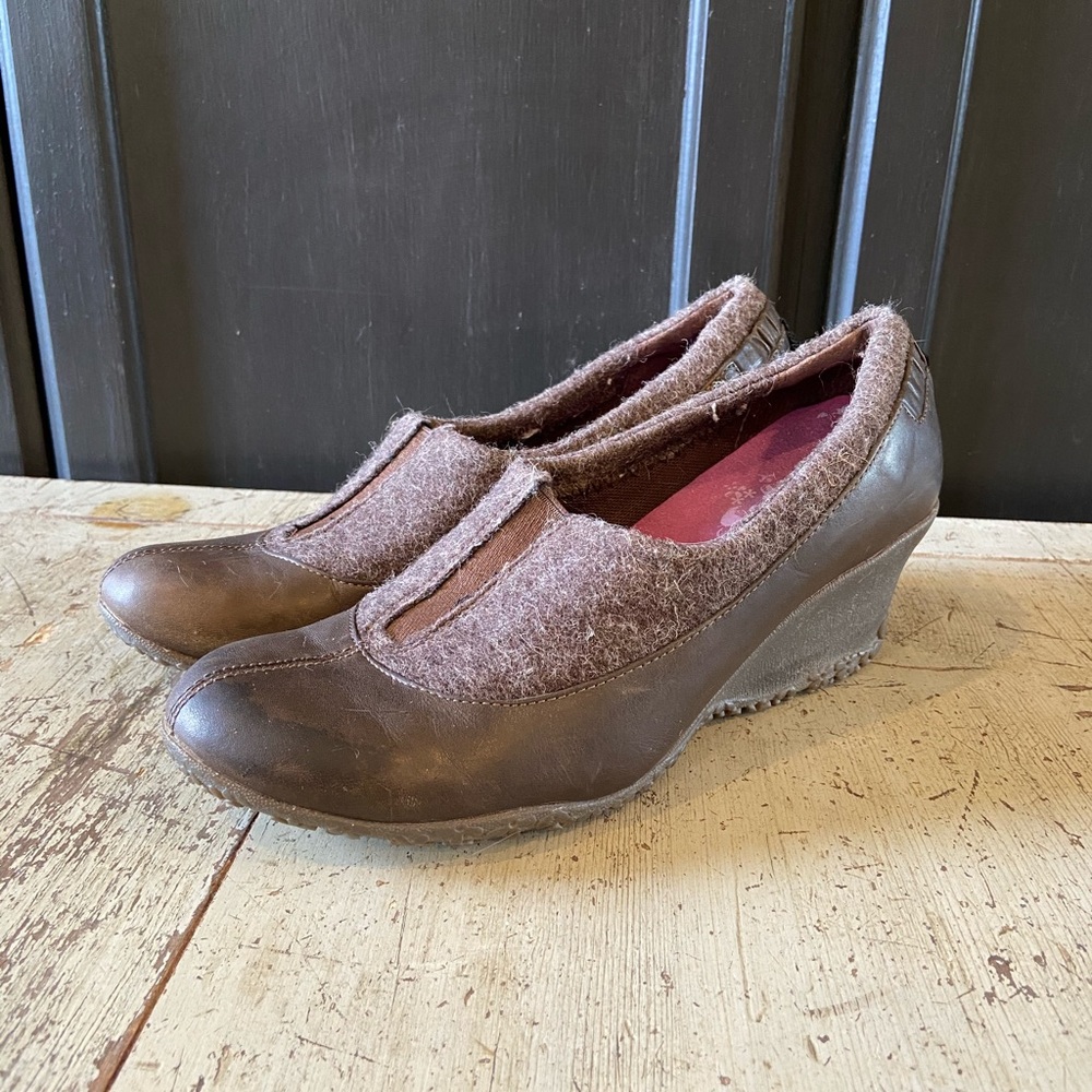 Merrell leather wedges